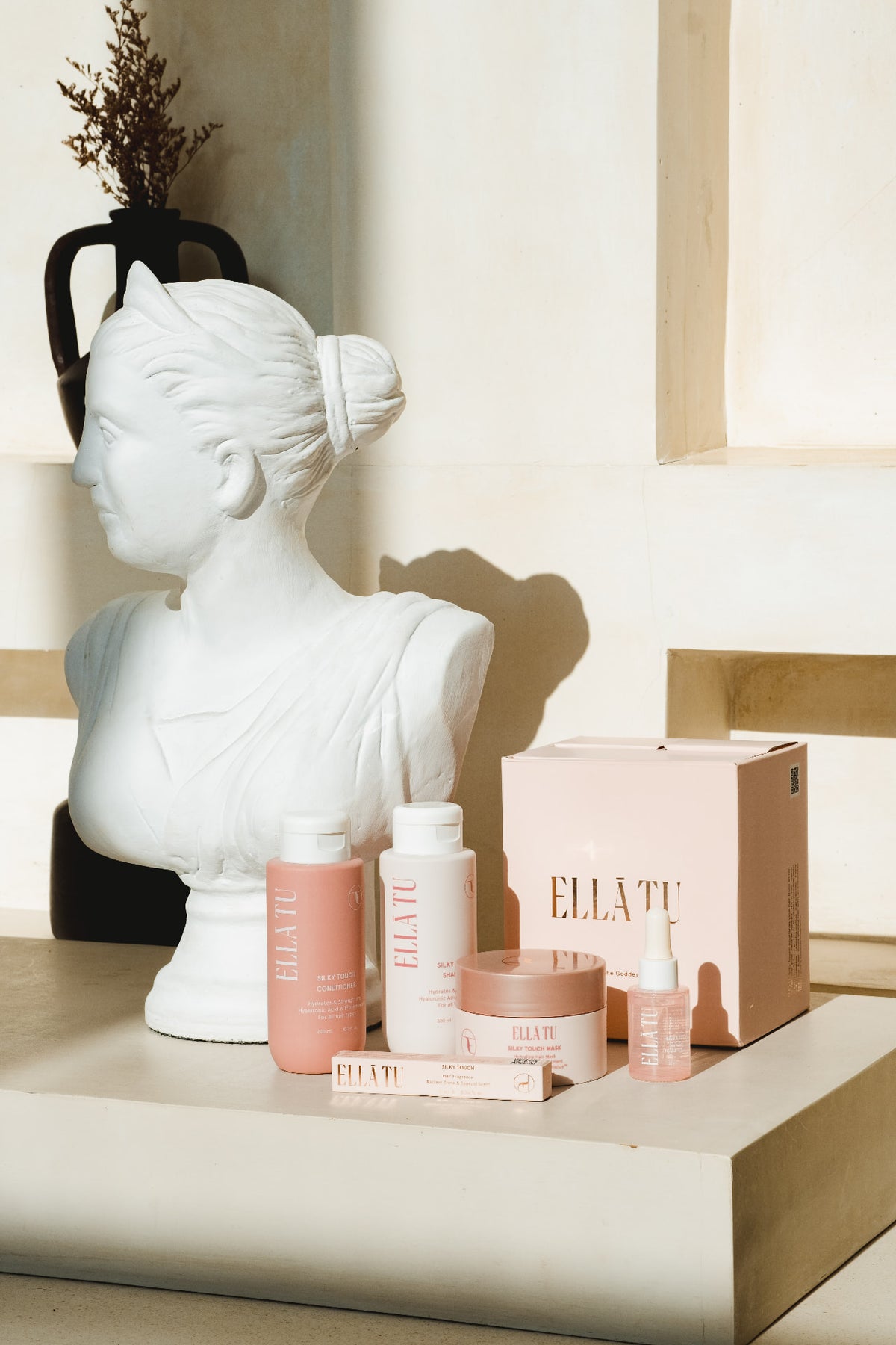 סדרת Silky Touch של ELLĀTU